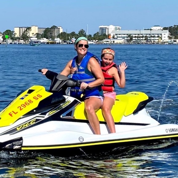 Hey y’all, I’m Jenna Coffee! ❤️🤓 - Picture 6 of 11